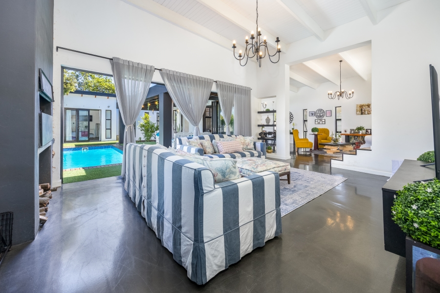 5 Bedroom Property for Sale in Elim Western Cape